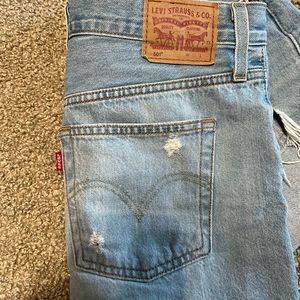 Size 29 Levi shorts